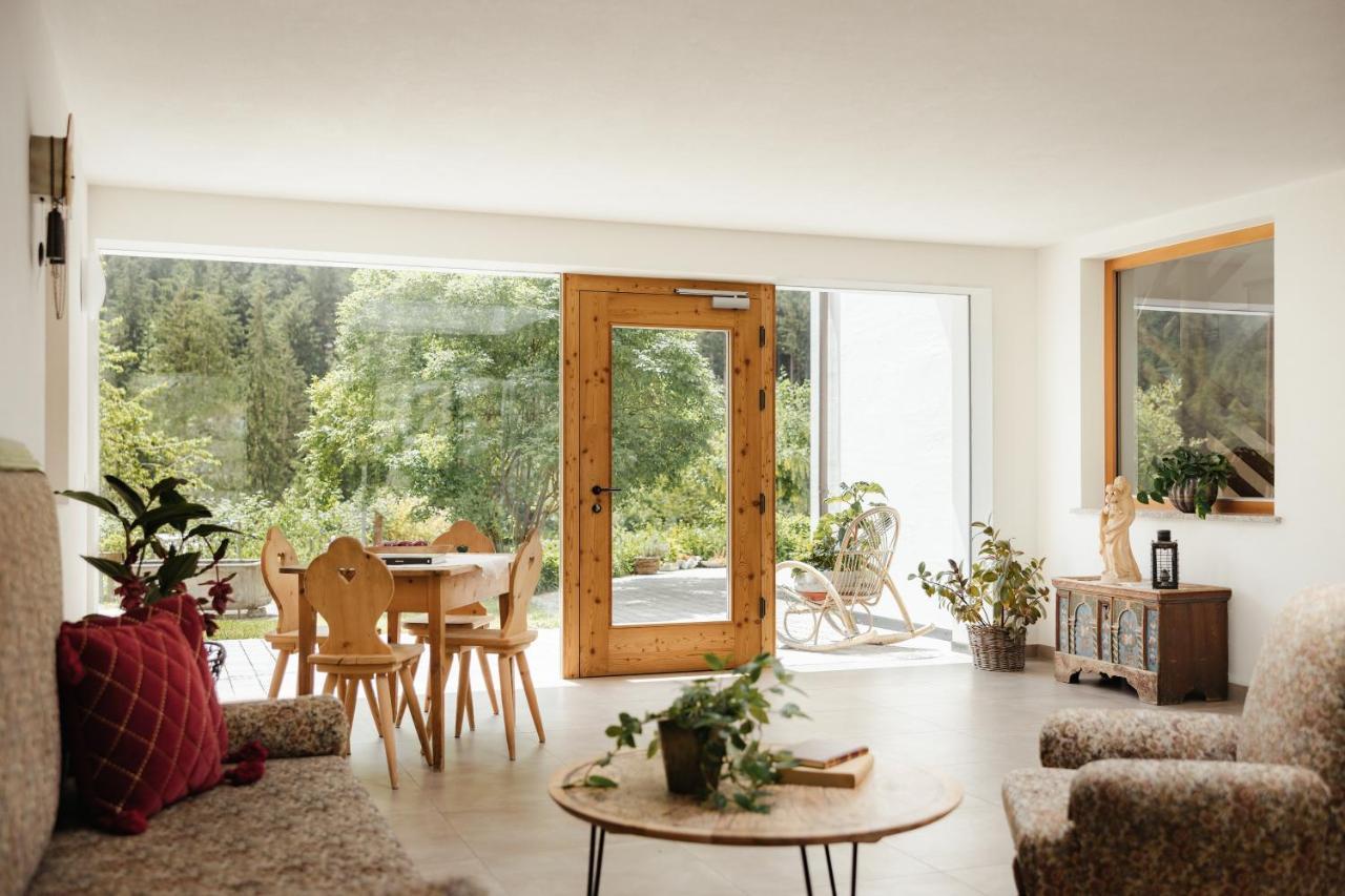 Untermairhof Appartment Residence Selva dei Molini Bagian luar foto