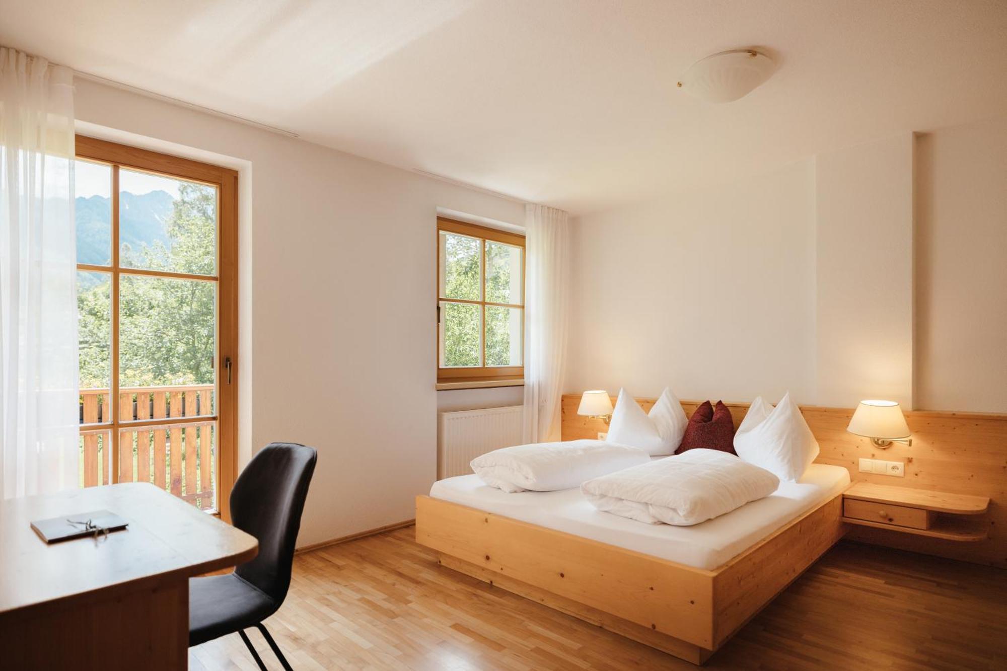 Untermairhof Appartment Residence Selva dei Molini Bagian luar foto