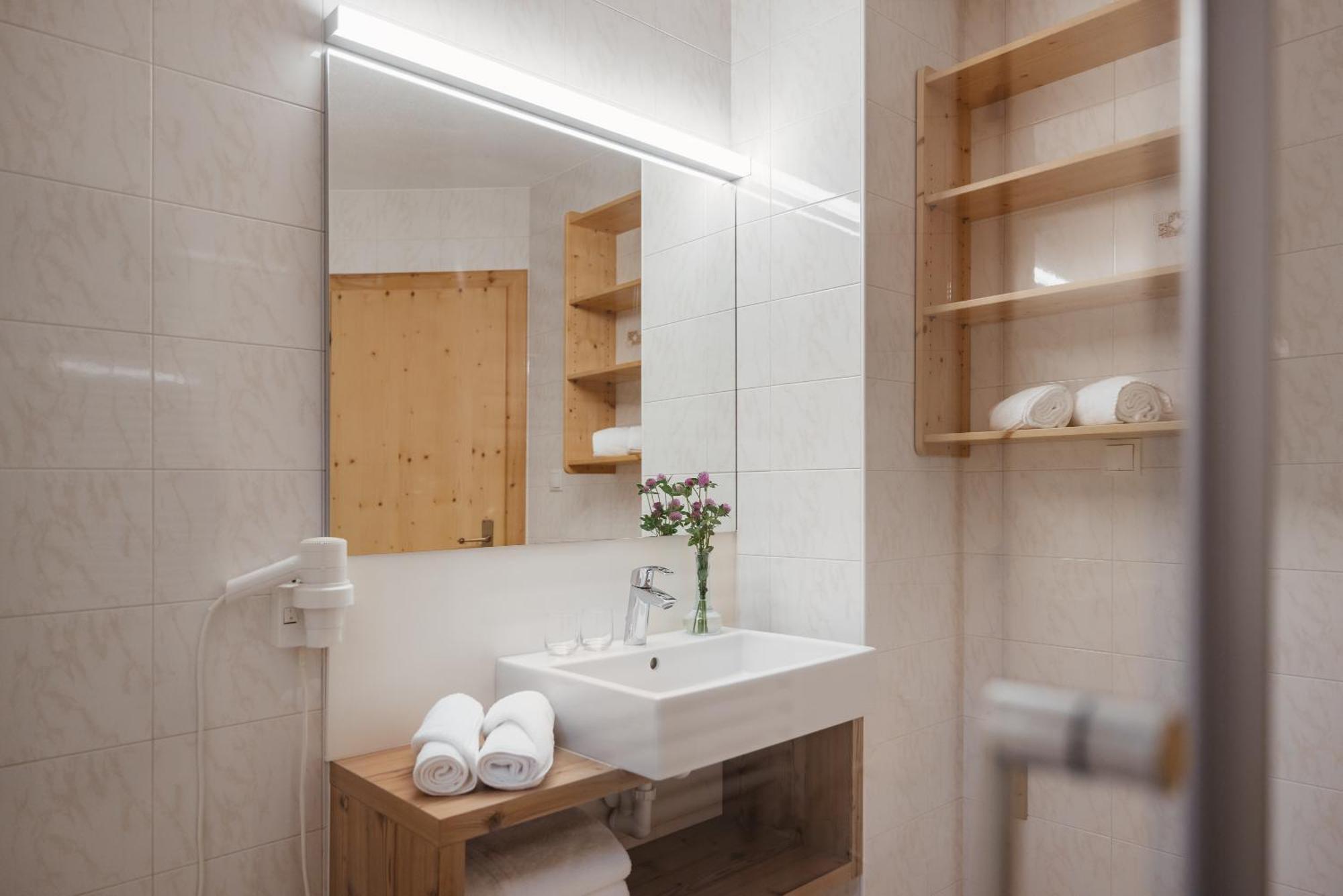 Untermairhof Appartment Residence Selva dei Molini Bagian luar foto
