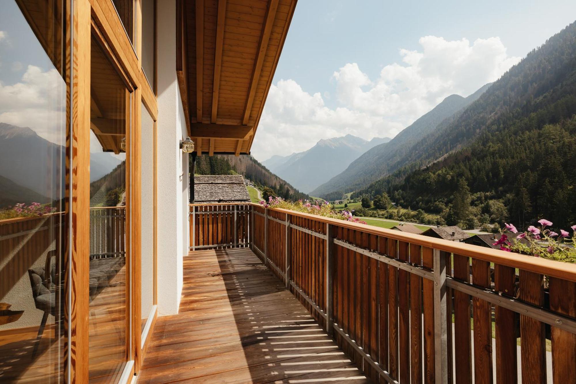 Untermairhof Appartment Residence Selva dei Molini Bagian luar foto