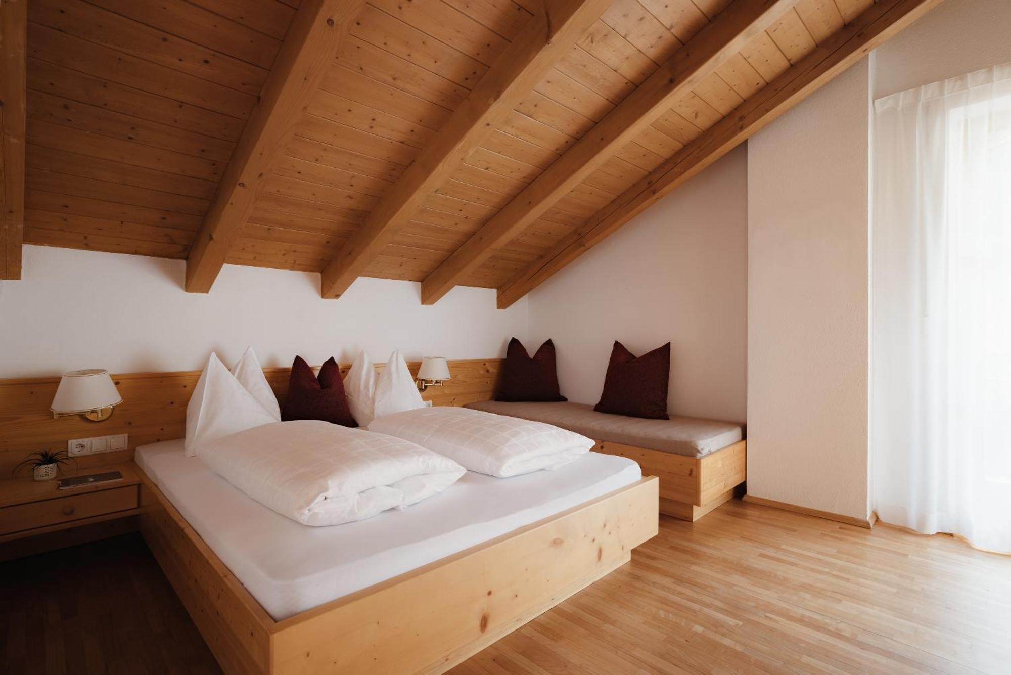 Untermairhof Appartment Residence Selva dei Molini Bagian luar foto