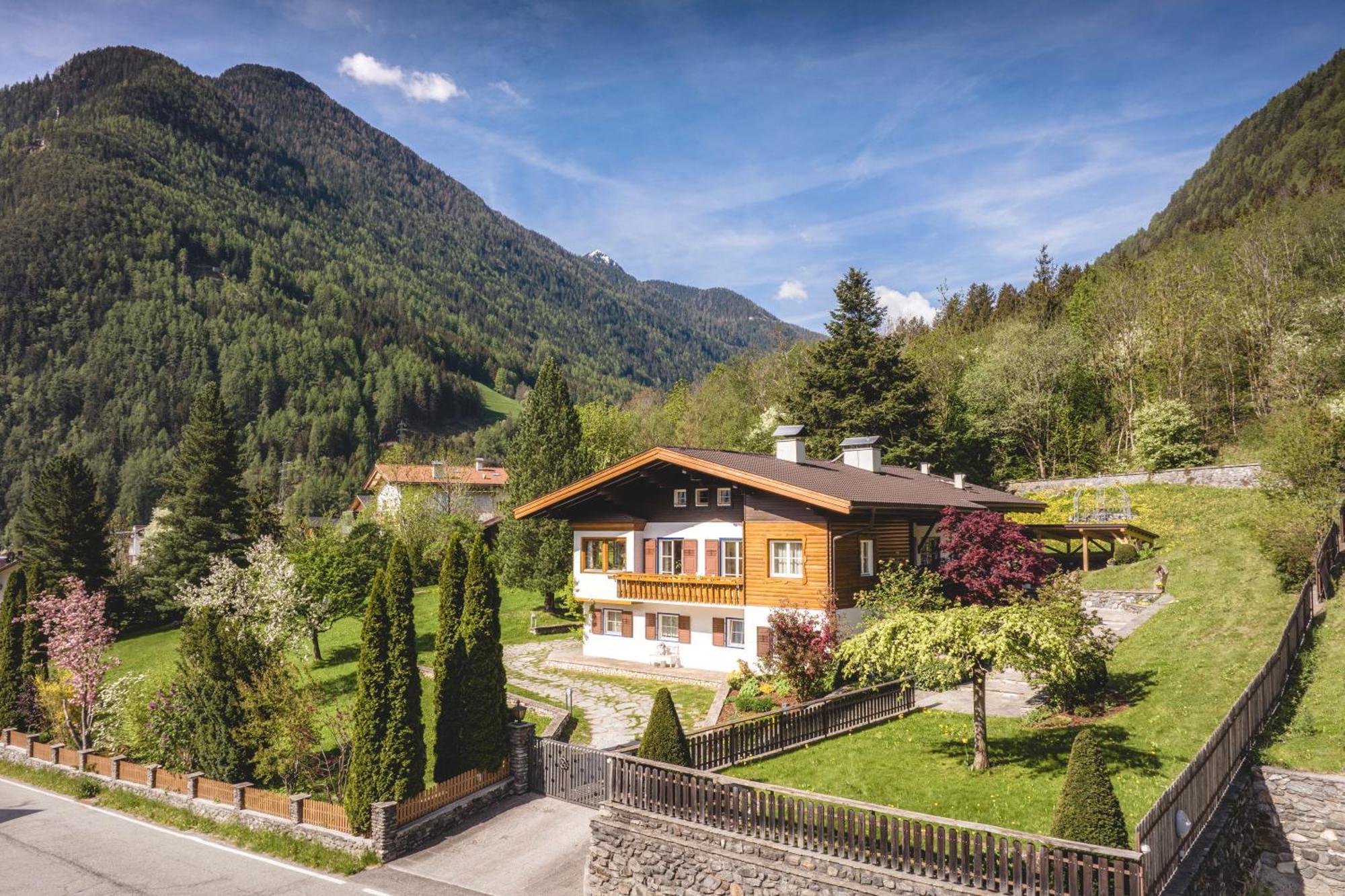 Untermairhof Appartment Residence Selva dei Molini Bagian luar foto